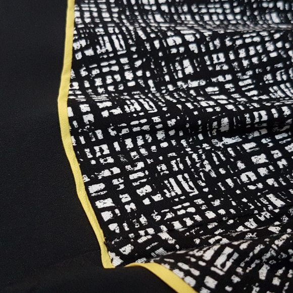 ANN TAYLOR Top - size medium - Picture 3 of 5